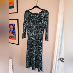 BCBGMaxAzria Matte Jersey Dress Size M Mid Length Skirt and Sleeves. Green Brown